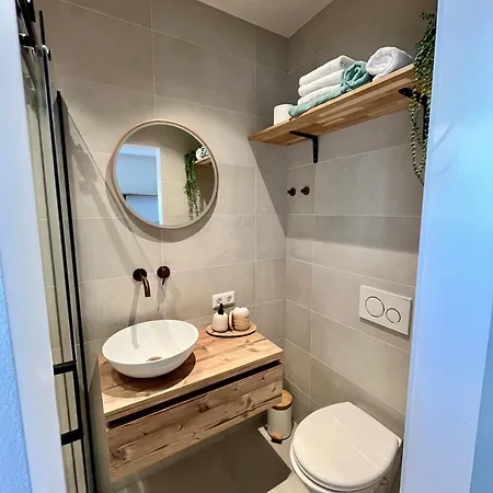 Tiny House In Center I Close To Schiphol & Amsterdam Apartment Aalsmeer